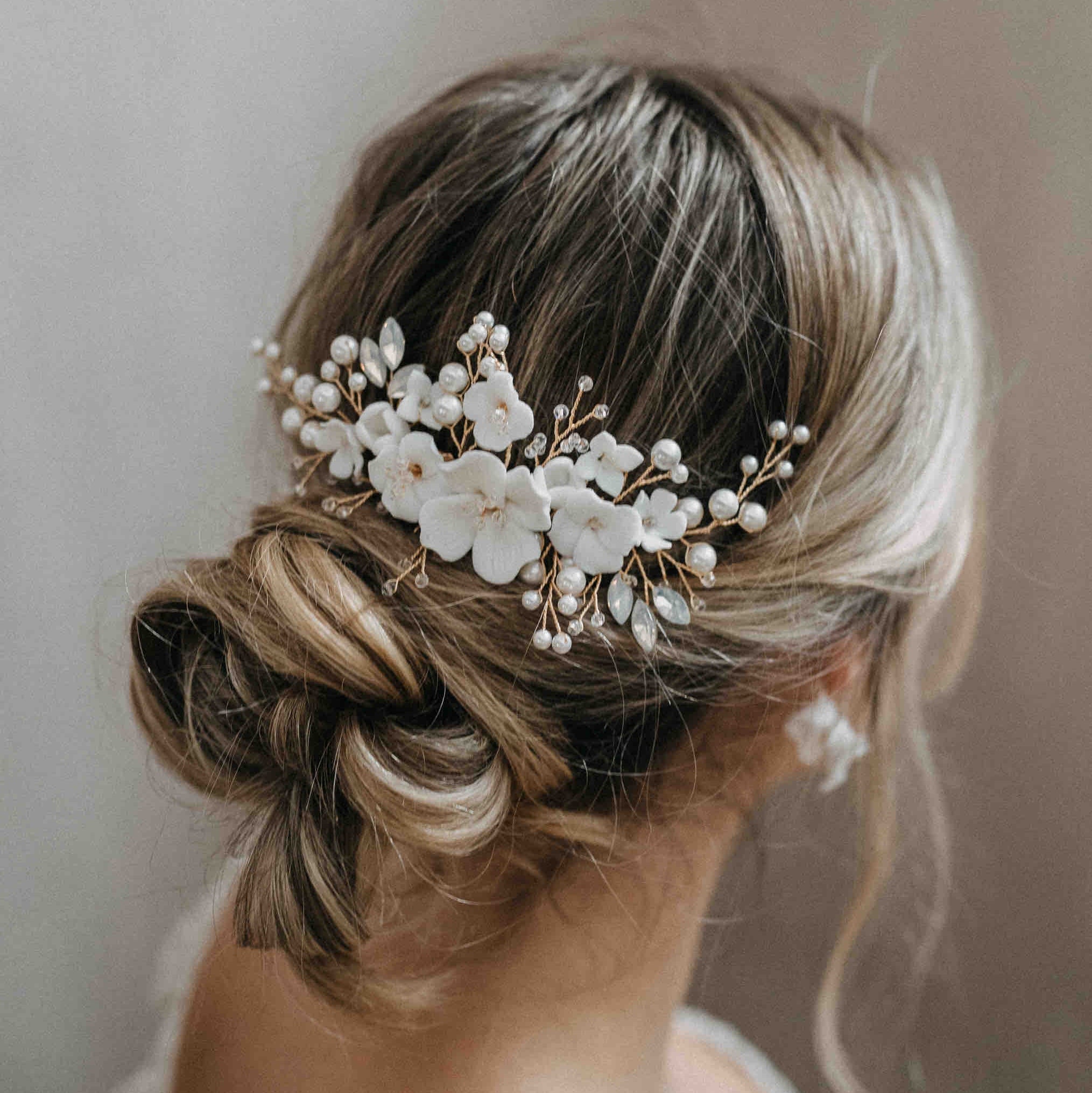 Haarkamm mit Keramik Blumen und Kristallen