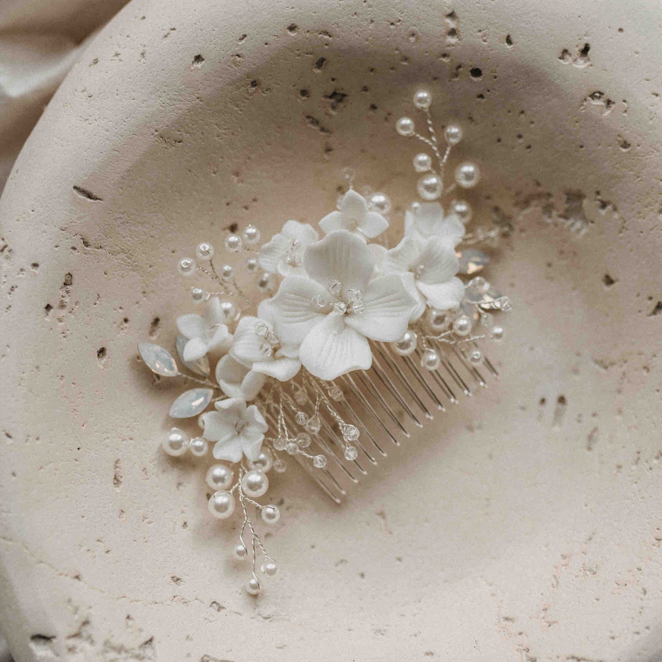 Haarkamm mit Keramik Blumen und Kristallen